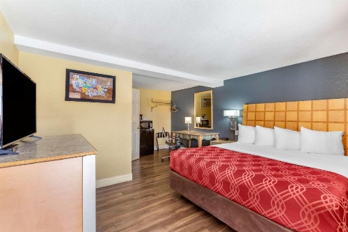 Econo Lodge Clovis image 16